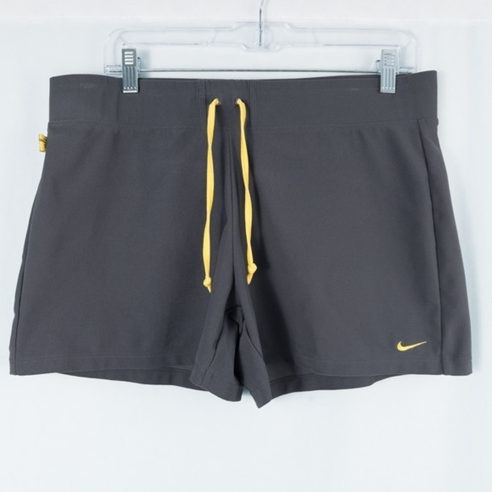 Nike Dri Fit‎ 10/2 Lance Armstrong Athletic Shorts Womens XL (16-18) Gray Yellow